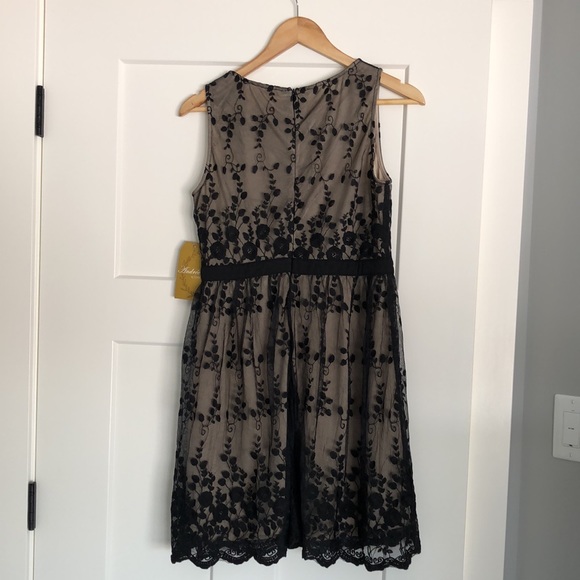 Andree by Unit Dress - Picture 3 of 3